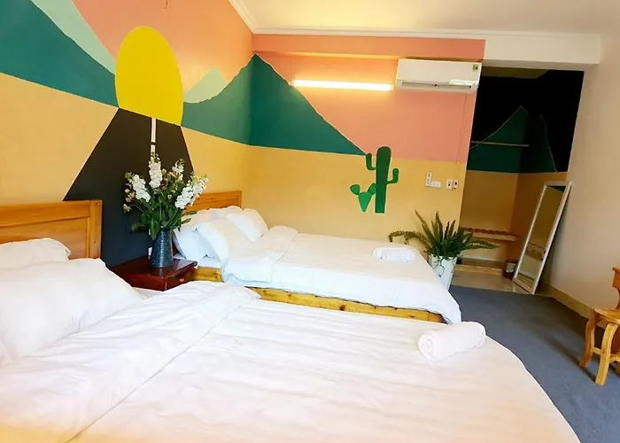 Chat Homestay